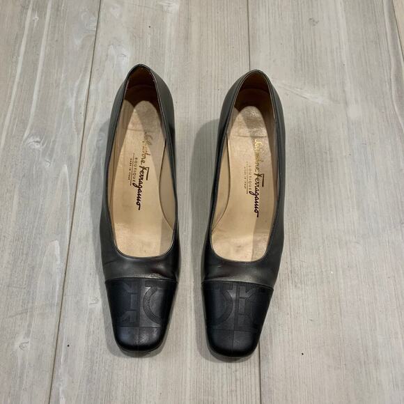 Salvatore Ferragamo Vintage Pumps Size 39.5 - Picture 2 of 6